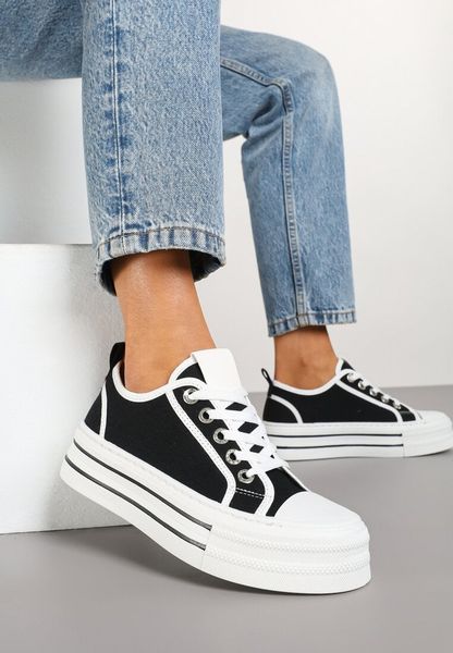 Czarne Trampki na Grubej Podeszwie z Cyrkoniami Felithea. Czarne trampki Born2be, bez wzorów, z jeansu, bez zapięcia. Za 89.99 zł.