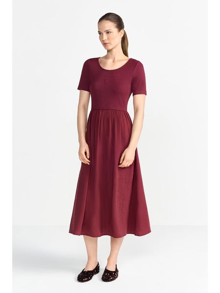 Rich & Royal Sukienka w kolorze czerwonym rozmiar: M. Czerwone sukienki Rich & Royal, m, bez wzorów, bez kołnierzyka, bez ramiączek, midi. Za 234.95 zł.