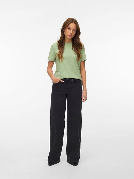 Vero Moda Koszulka w kolorze zielonym rozmiar: M. Zielone bluzki Vero Moda, m, bez wzorów, z bawełny, bez kołnierzyka, bez ramiączek. Za 43.95 zł.