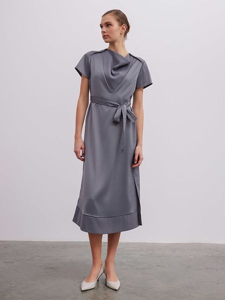 BGN Sukienka w kolorze antracytowym rozmiar: 38. Czarne sukienki BGN, na imprezę, bez wzorów, z tkaniny, bez kołnierzyka, bez ramiączek, midi. Za 79.21 zł.