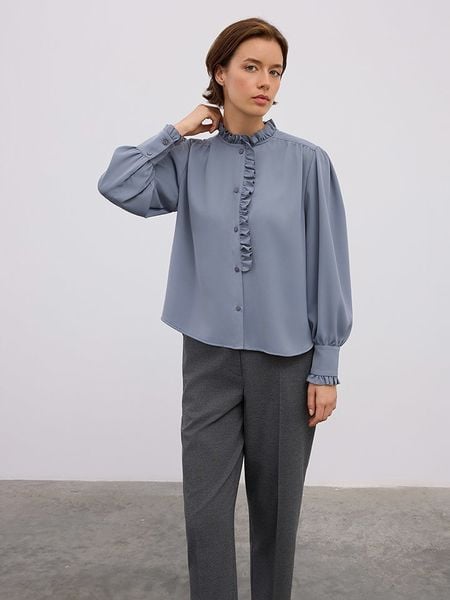 BGN Bluzka w kolorze antracytowym rozmiar: 38. Czarne bluzki BGN, bez wzorów, bez kołnierzyka, bez ramiączek. Za 134.53 zł.