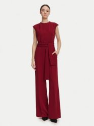 HUGO Kombinezon Kathalia 50571597 Czerwony ciemny Regular Fit. Czerwone sukienki Hugo, bez wzorów, z syntetyku, bez kołnierzyka, bez ramiączek. Za 1,349.00 zł.