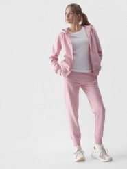 4F Spodnie dresowe joggery damskie - różowe M. Czerwone spodnie dresowe 4f, m, bez wzorów, z bawełny. W wyprzedaży za 79.99 zł.