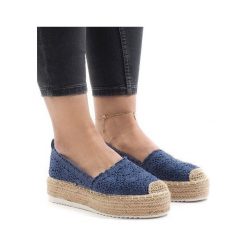 Niebieskie trampki espadryle na platformie 7801-P. Niebieskie espadryle ButyModne, bez wzorów, z koronki, bez obcasa, na platformie, bez zapięcia. Za 84.99 zł.
