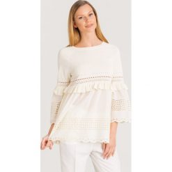 SWETER Twinset. Białe swetry Twinset, l, z aplikacjami, z dzianiny, bez ramiączek. Za 527.40 zł.