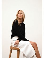Just Cashmere Kaszmirowy sweter "Vivian" w kolorze czarnym rozmiar: M. Czarne swetry Just Cashmere, m, bez wzorów, z kaszmiru, bez ramiączek. Za 397.95 zł.