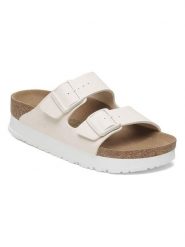 Birkenstock Klapki "Arizona Papflex" w kolorze kremowym rozmiar: 38. Brązowe klapki Birkenstock, bez wzorów, z otwartym noskiem, bez obcasa. Za 376.86 zł.