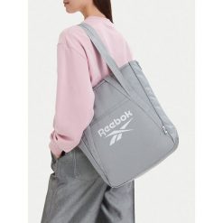 Torebka Reebok. Szare shopper Reebok, bez wzorów, bez dodatków. Za 129.99 zł.
