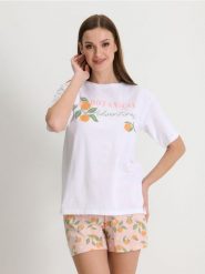 Bawełniana piżama dwuczęściowa z owocowym motywem - biały. Białe piżamy Sinsay, bez wzorów, z bawełny, bez ramiączek. Za 39.99 zł.