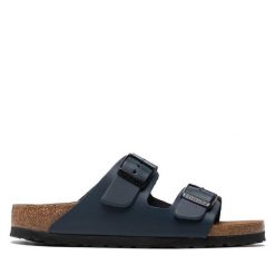 Klapki Birkenstock. Niebieskie klapki Birkenstock, bez wzorów, bez obcasa. Za 379.99 zł.