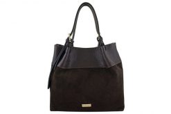 Elegancka torebka damska z naturalnego zamszu - Brązowa ciemna. Brązowe torby na ramię Barberini's, bez wzorów, z jeansu, boho, na ramię, duże, zamszowe, bez dodatków. Za 349.99 zł.