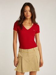 TOMMY JEANS Koszulka w kolorze czerwonym rozmiar: M. Czerwone bluzki Tommy Jeans, m, bez wzorów, z jeansu, bez kołnierzyka, bez ramiączek. Za 123.82 zł.