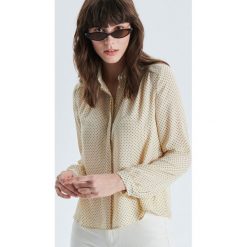 Gładka koszula - Beżowy. Koszule Cropp. W wyprzedaży za 29.99 zł.