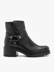 Czarne botki biker boots ze skóry licowej. Czarne botki Brawo sp. z o.o., bez wzorów, z materiału, z okrągłym noskiem, bez obcasa, na obcasie, bez zapięcia. Za 549.99 zł.