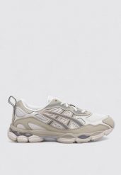 Buty trekkingowe Asics GEL-NYC RGD Białe. Białe trekkingi Asics, z materiału, trekkingowe. Za 701.45 zł.