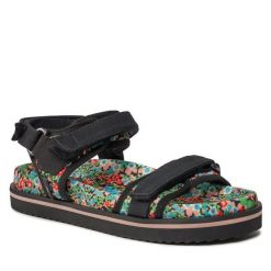 Sandały Ted Baker. Czarne sandały Ted Baker, bez wzorów, bez obcasa, na płaskiej podeszwie, bez zapięcia. Za 299.99 zł.
