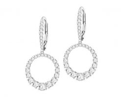 Kolczyki z białego złota z brylantami laboratoryjnymi - 1,14 ct - próba 585. Białe kolczyki Apart, z brylantem, złote. Za 8,490.00 zł.