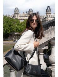 Maison héritage PARIS Skórzana torebka "July" w kolorze czarnym - 33 x 20 x 13 cm rozmiar: onesize. Czarne torby na ramię Maison héritage PARIS, bez wzorów, z materiału, na ramię, bez dodatków. Za 252.99 zł.