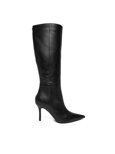 Guess Kozaki FLFGRS LEA11 Czarny. Czarne kozaki Guess, ze skóry, bez obcasa, na szpilce, bez zapięcia. Za 1,259.00 zł.