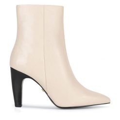 Botki Gino Rossi. Botki Gino Rossi, bez wzorów, bez obcasa, na słupku, bez zapięcia. Za 399.99 zł.