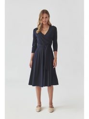 TATUUM Sukienka w kolorze granatowym rozmiar: S. Niebieskie sukienki Tatuum, s, bez wzorów, bez kołnierzyka, bez ramiączek, midi, rozkloszowane. Za 157.73 zł.