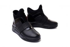 ARTIKER RELAKS 47C355 czarny, botki damskie. Czarne botki Artiker Relaks, na zimę, bez wzorów, ze skóry, bez obcasa, na koturnie, bez zapięcia. Za 259.90 zł.
