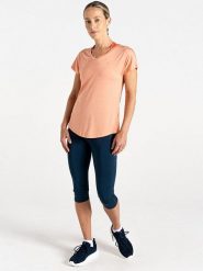 Dare 2b Koszulka sportowa "Vigilant Tee" w kolorze brzoskwiniowym rozmiar: 44. Pomarańczowe koszulki sportowe Dare 2b, bez wzorów, z materiału, bez ramiączek, outdoorowe. Za 61.60 zł.