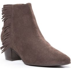 Buty damskie. Brązowe botki Wittchen, z aplikacjami, ze skóry, bez obcasa, na słupku, bez zapięcia. W wyprzedaży za 259.90 zł.