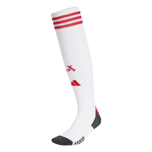 Skarpetki domowe Arsenal 2025/26. Białe skarpety Adidas, bez wzorów. Za 102.50 zł.