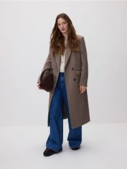 Płaszcz z dodatkiem wełny - brązowy. Brązowe płaszcze Reserved, l, bez wzorów, z tkaniny, bez kaptura. Za 279.99 zł.