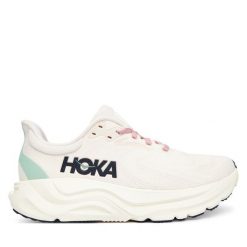 Buty do biegania Hoka. Czerwone obuwie sportowe HOKA, bez zapięcia, do biegania. Za 719.99 zł.