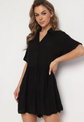 Czarny Wiskozowy Kombinezon z Koszulową Górą Zapinany na Guziki z Krótkimi Spodniami Vikota. Czarne sukienki Born2be, na spotkanie biznesowe, na lato, l, bez wzorów, z wiskozy, bez kołnierzyka, bez ramiączek, mini, dopasowane. Za 44.99 zł.