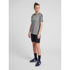 Hummel KOSZULKA DAMSKA T-shirt hmlAUTHENTIC POLY JERSEY WOMAN. Szare t-shirty Hummel, s, bez wzorów, z jersey, bez kołnierzyka, bez ramiączek. Za 85.00 zł.