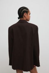 Marynarka typu oversize z lnem w kolorze INTENSE BROWN - HARLEY. Brązowe marynarki i żakiety Marsala, bez wzorów, z bawełny, eleganckie. Za 459.90 zł.