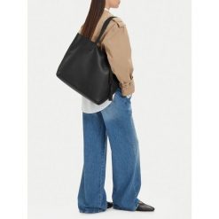 Torebka JENNY. Czarne shopper Jenny, bez wzorów, bez dodatków. Za 159.99 zł.