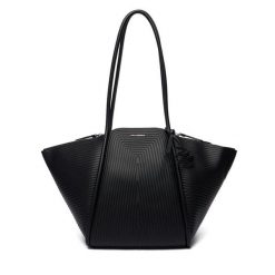 Torebka KARL LAGERFELD. Czarne torebki klasyczne KARL LAGERFELD, bez wzorów, bez dodatków. Za 1,199.00 zł.