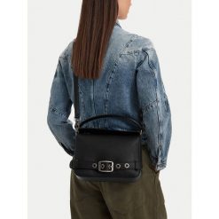 Torebka G-Star. Czarne listonoszki G-Star, bez wzorów, bez dodatków. Za 279.99 zł.
