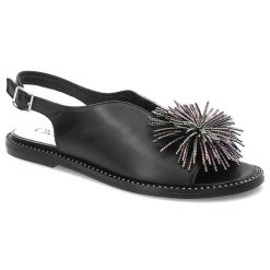 Czarne Sandały Chebello Modne Obuwie Damskie. Czarne sandały CheBello, z aplikacjami, ze skóry, eleganckie, bez obcasa, na płaskiej podeszwie, bez zapięcia. Za 389.00 zł.