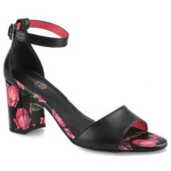 Czarne Sandały Damskie Espirito Modne Letnie Buty. Czarne sandały Espirito, bez wzorów, ze skóry, biznesowe, bez obcasa, na obcasie, bez zapięcia. Za 219.00 zł.