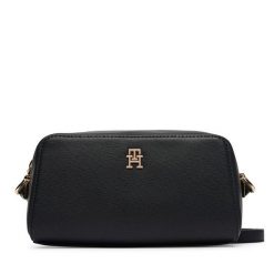 Torebka Tommy Hilfiger. Czarne listonoszki TOMMY HILFIGER, bez wzorów, bez dodatków. Za 449.99 zł.
