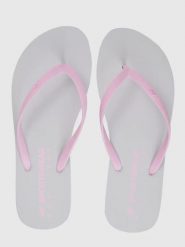 Japonki damskie 4F 4FRSS26FFLIF223. Białe klapki 4f, bez wzorów, z gumy, bez obcasa. Za 34.99 zł.