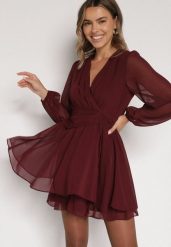 Bordowa Rozkloszowana Sukienka z Siateczki z Kopertowym Dekoltem Zenessa. Czerwone sukienki Born2be, l, bez wzorów, z materiału, wizytowe, bez kołnierzyka, bez ramiączek, kopertowe. Za 149.99 zł.