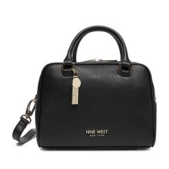 Torebka Nine West. Czarne torebki klasyczne Nine West, bez wzorów, bez dodatków. Za 369.99 zł.
