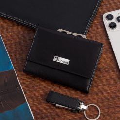 Portfel skórzany damski poziomy na bigiel RFiD skóra klasyk czarny Beltimore A04. Czarne portfele bez wzorów, ze skóry. Za 79.90 zł.