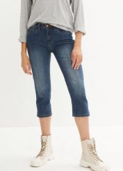 Jeansy slim fit, cropped, średni stan. Niebieskie jeansy bonprix, bez wzorów. Za 92.99 zł.