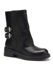 C'M Botki w kolorze czarnym rozmiar: 39. Czarne botki C'M, bez wzorów, bez obcasa, bez zapięcia. Za 204.45 zł.