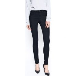 Jacqueline de Yong - Jeansy Fano. Czarne jeansy Jacqueline de Yong, s, bez wzorów. W wyprzedaży za 49.90 zł.