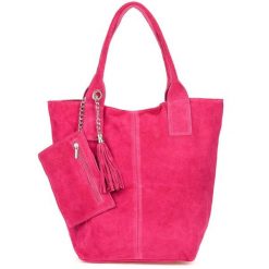 Shopperka skórzana VERA PELLE różowa T49. Czerwone shopper bez wzorów, ze skóry, zamszowe, bez dodatków. Za 208.99 zł.