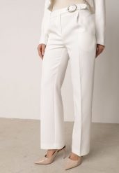 Białe Garniturowe Spodnie VICES na Kant z Wszytym Paskiem z Klamrą Azivore. Białe spodnie materiałowe Born2be, na co dzień, l, bez wzorów, z jeansu. Za 119.99 zł.