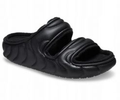 Klapki Dla Dorosłych Crocs Classic Cozzy Overpuff. Czarne klapki Crocs, bez wzorów, z materiału, bez obcasa. Za 202.99 zł.